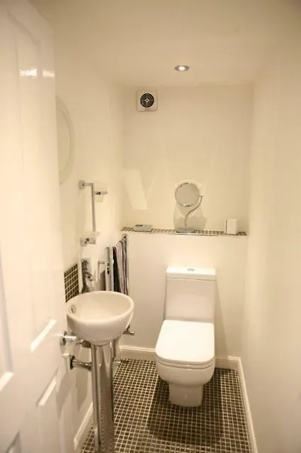 Wee Gem Cottage Edinburgh United Kingdom